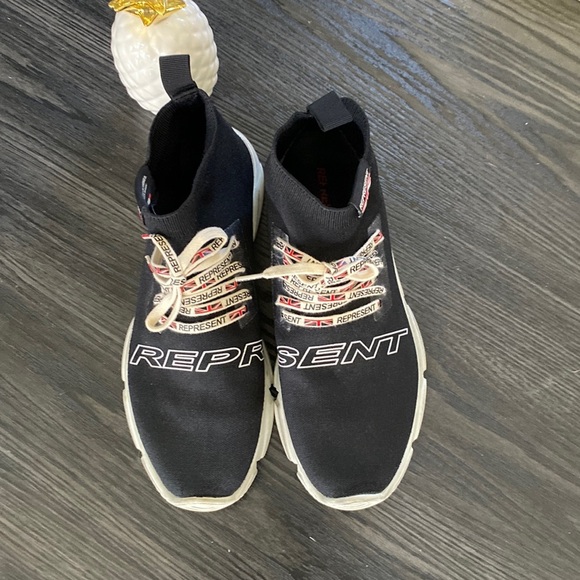 🍍Reprsent🍍Sneakers size tag missing size 12🍍I-2 - Picture 1 of 4